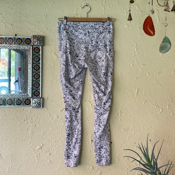 Athleta Stash Leggings size S - Picture 6 of 7